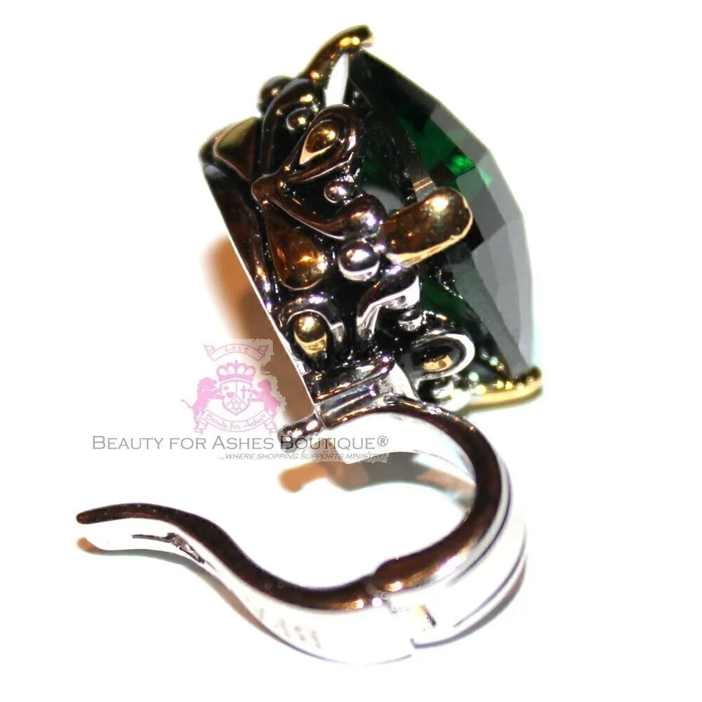 Multi Faceted Throne Room Emerald Green Checker Cushion Cut Two Tone CZ Pendant